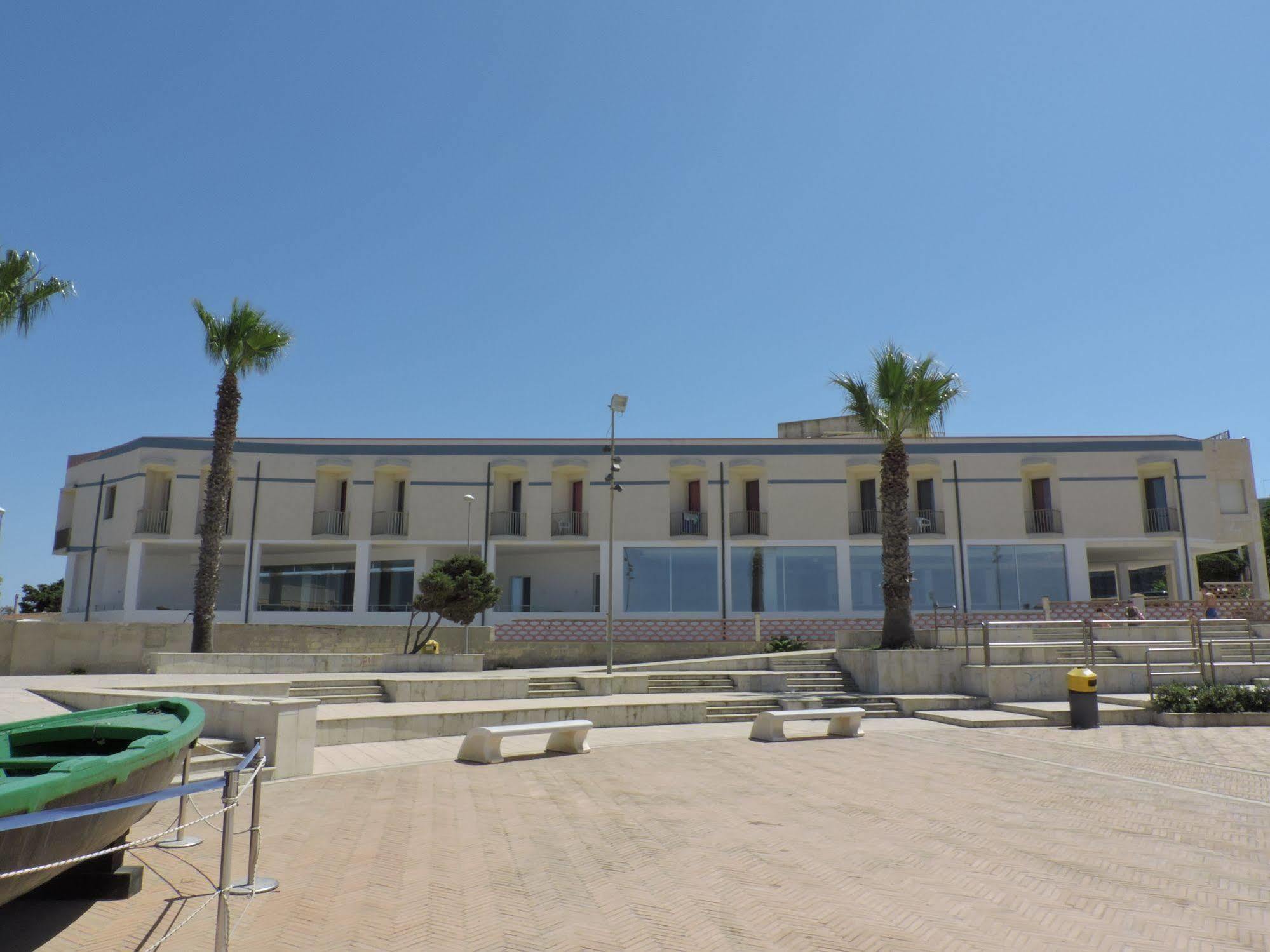Hotel Vittorio Portopalo Di Capo Passero Exterior foto
